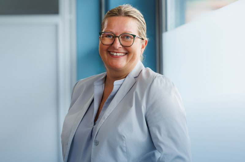 Frau Sandra Schick-Roth